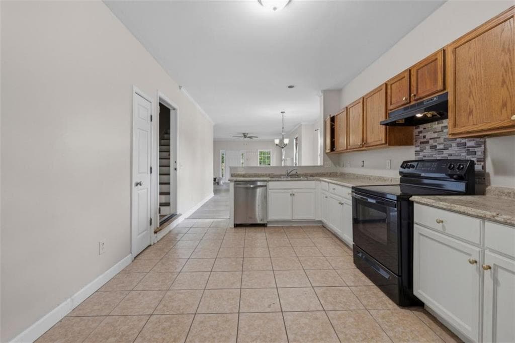 4 bedroom, 3 bathroom, 1,463 sq ft single family residence for sale at 845 Mildred Place, Atlanta, GA 30318 — photo 9