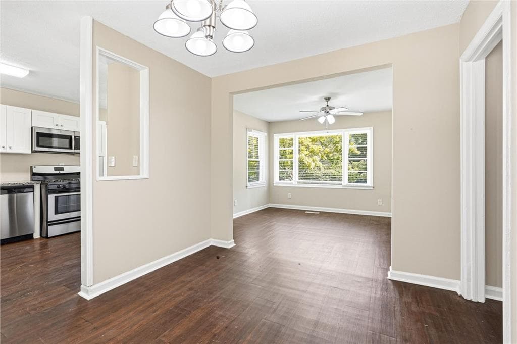 2 bedroom, 1 bathroom, 952 sq ft single family residence for sale at 4250 Timber Valley Court, Decatur, GA 30032 — photo 8