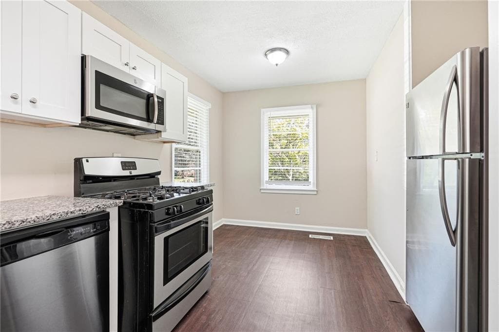 2 bedroom, 1 bathroom, 952 sq ft single family residence for sale at 4250 Timber Valley Court, Decatur, GA 30032 — photo 9