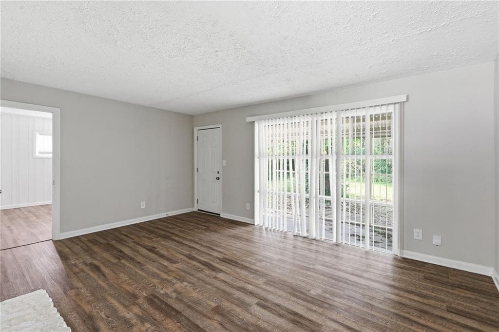 3 bedroom, 2 bathroom, 1,284 sq ft single family residence for sale at 3415 Homera Place, Decatur, GA 30032 — photo 3