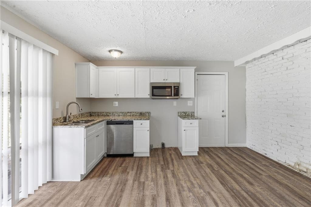 3 bedroom, 2 bathroom, 1,284 sq ft single family residence for sale at 3415 Homera Place, Decatur, GA 30032 — photo 6