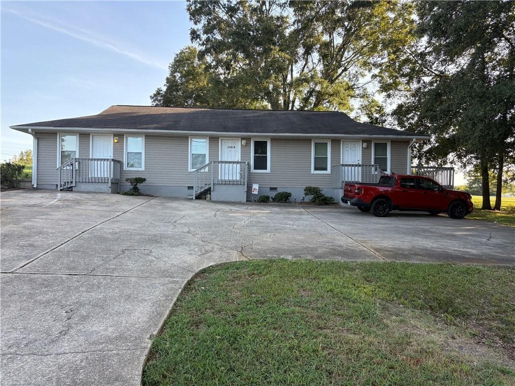 1 bedroom, 1 bathroom, 500 sq ft triplex for rent at 3749 Old Plainview Road A, Oakwood, GA 30566 for $850 a month — photo 2
