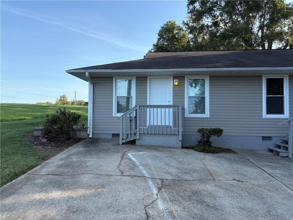 1 bedroom, 1 bathroom, 500 sq ft triplex for rent at 3749 Old Plainview Road A, Oakwood, GA 30566 for $850 a month — photo 3