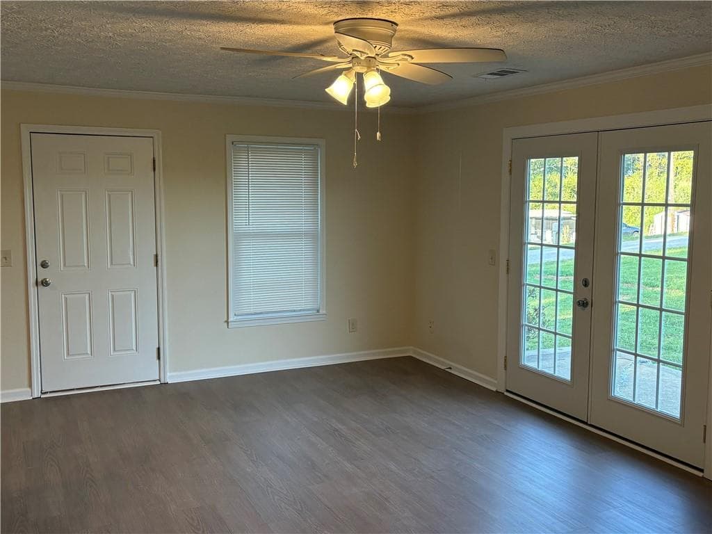 1 bedroom, 1 bathroom, 500 sq ft triplex for rent at 3749 Old Plainview Road A, Oakwood, GA 30566 for $850 a month — photo 8