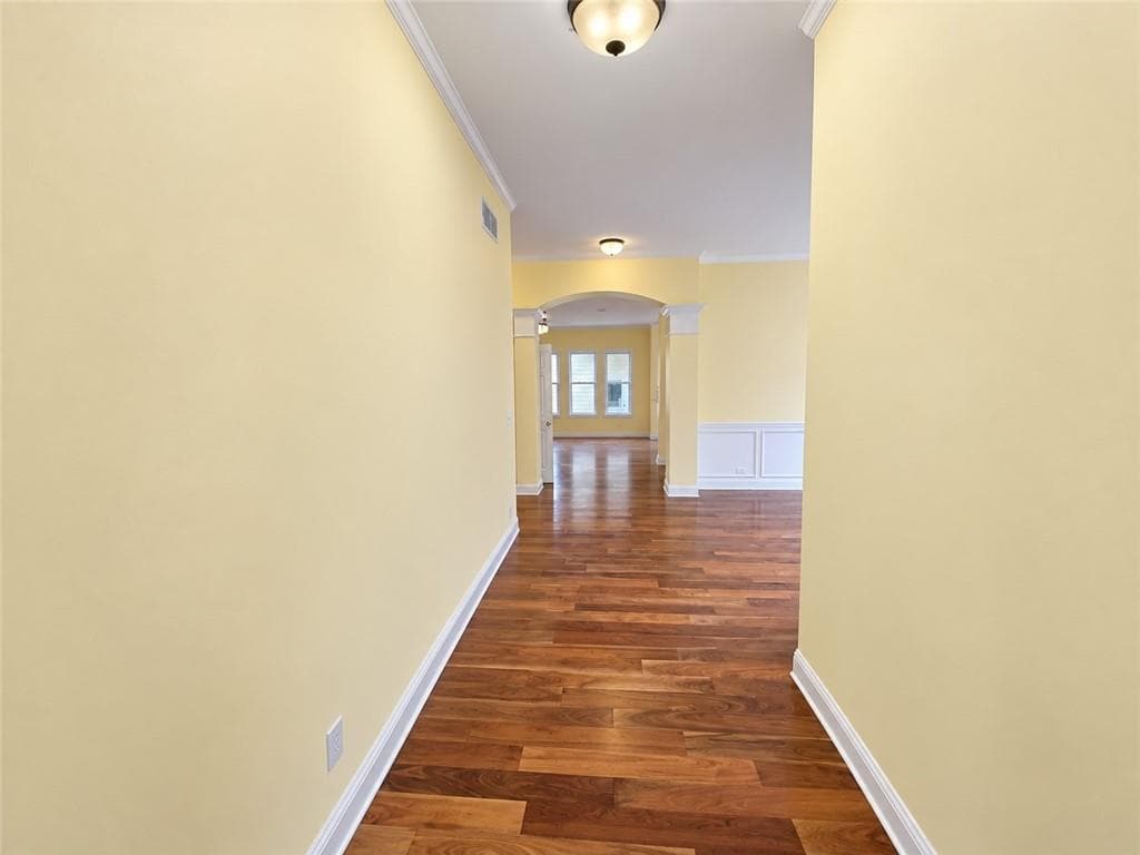 3 bedroom, 3 bathroom, 2,377 sq ft single family residence under contract at 9985 Ashford Green Way, Douglasville, GA 30135 — photo 4
