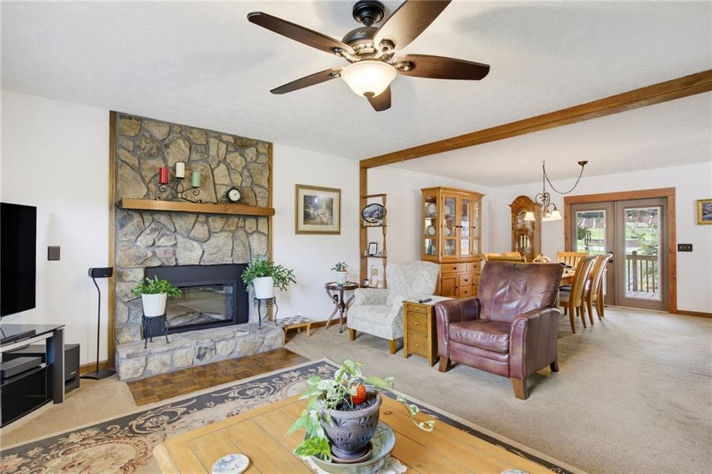 3 bedroom, 2 bathroom, 1,616 sq ft single family residence under contract at 1090 Hickory Road, Canton, GA 30115 — photo 7