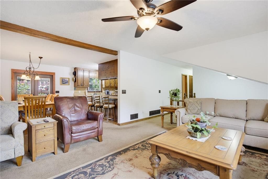 3 bedroom, 2 bathroom, 1,616 sq ft single family residence under contract at 1090 Hickory Road, Canton, GA 30115 — photo 8