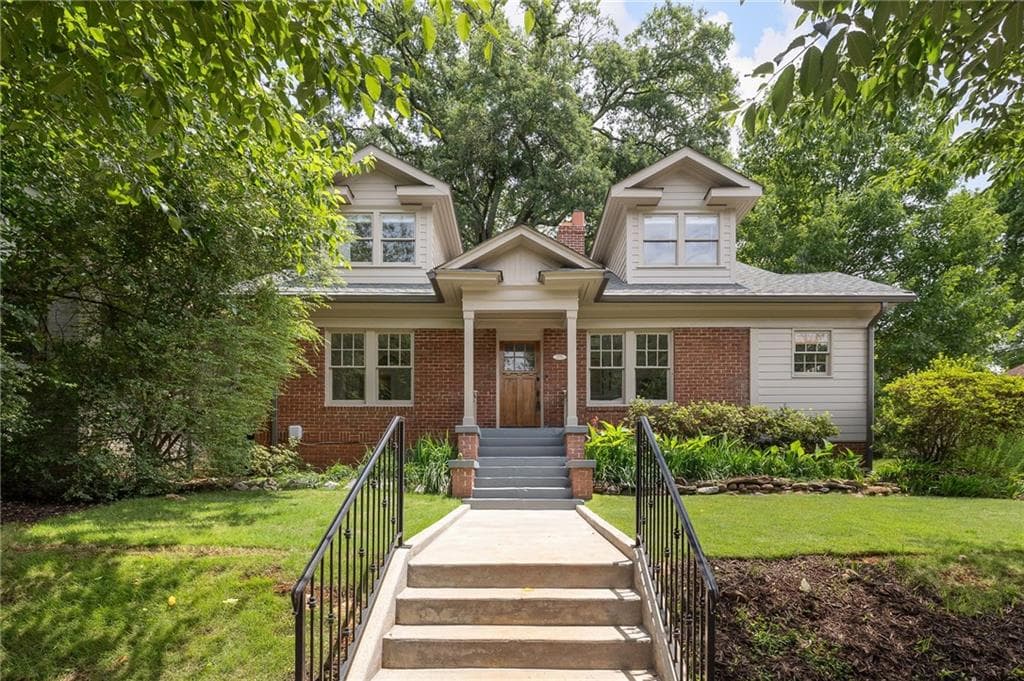 4 bedroom, 3 bathroom, 2,760 sq ft single family residence for sale at 252 Kings Highway, Decatur, GA 30030