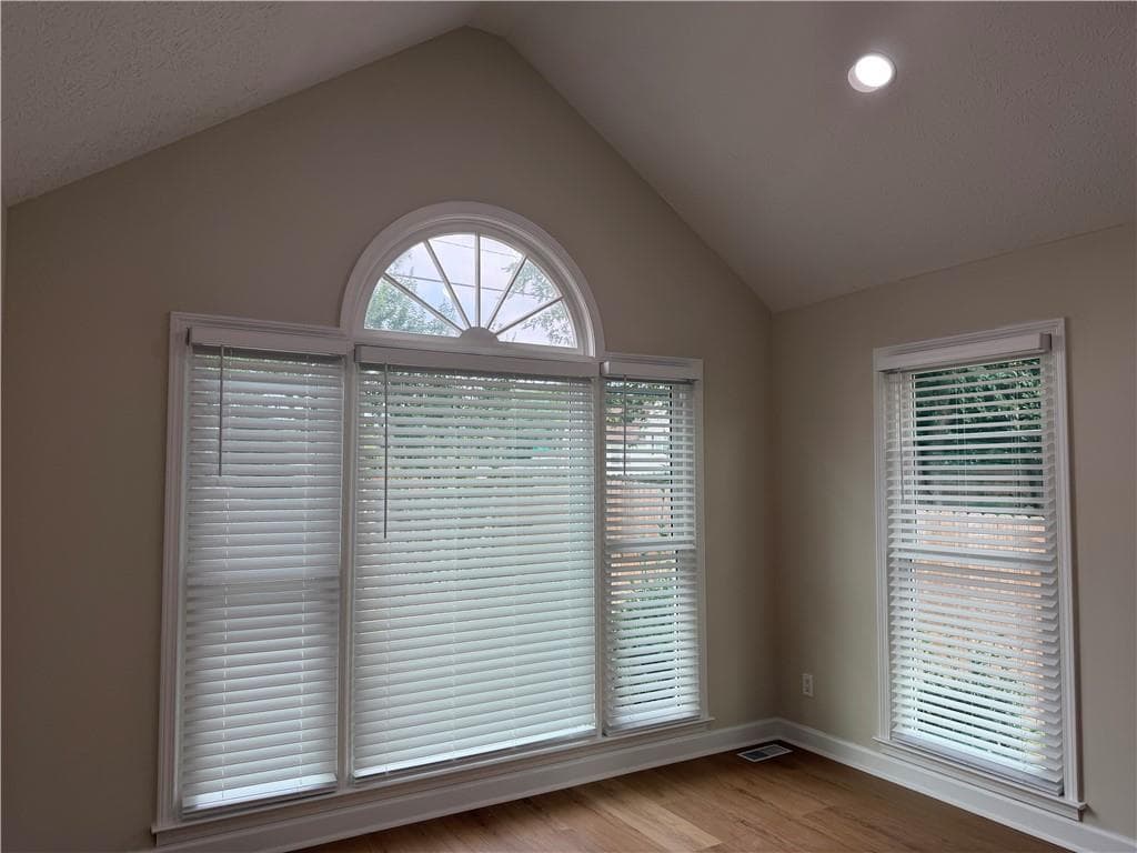 3 bedroom, 3 bathroom, 2,559 sq ft single family residence for rent at 2210 Concord Square, Marietta, GA 30062 for $3,000 a month — photo 2