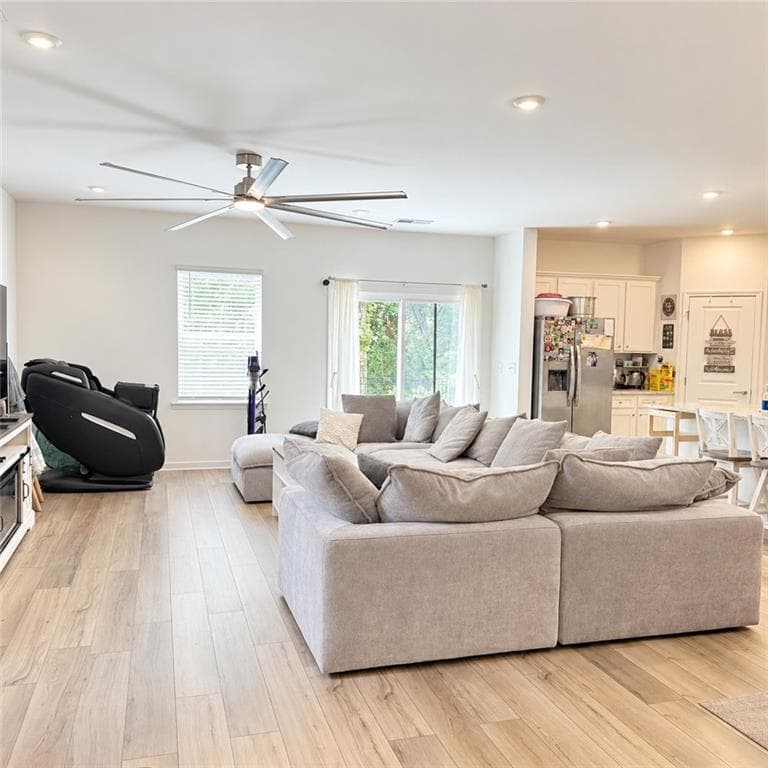 5 bedroom, 3 bathroom, 2,315 sq ft single family residence for rent at 987 Evergreen Road, Winder, GA 30680 for $2,350 a month — photo 3