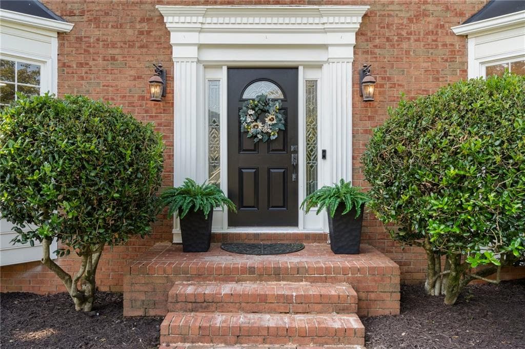 4 bedroom, 3 bathroom, 3,466 sq ft single family residence under contract at 4402 Nassau Way, Marietta, GA 30068 — photo 3