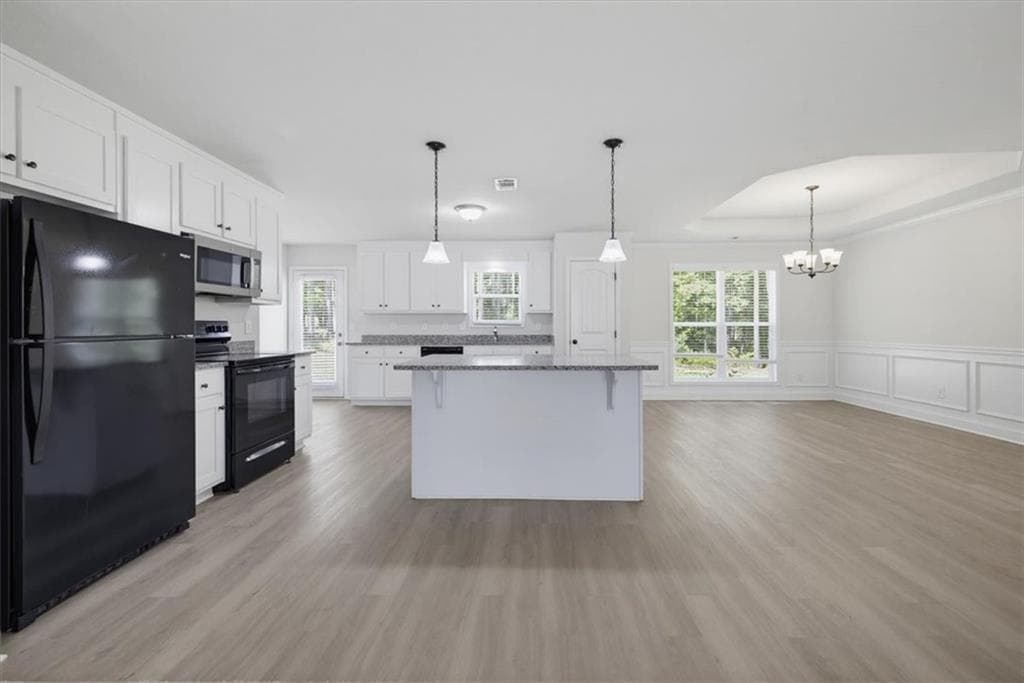 4 bedroom, 3 bathroom, 2,165 sq ft single family residence for sale at 62 Windrow Trail, Statham, GA 30666 — photo 9