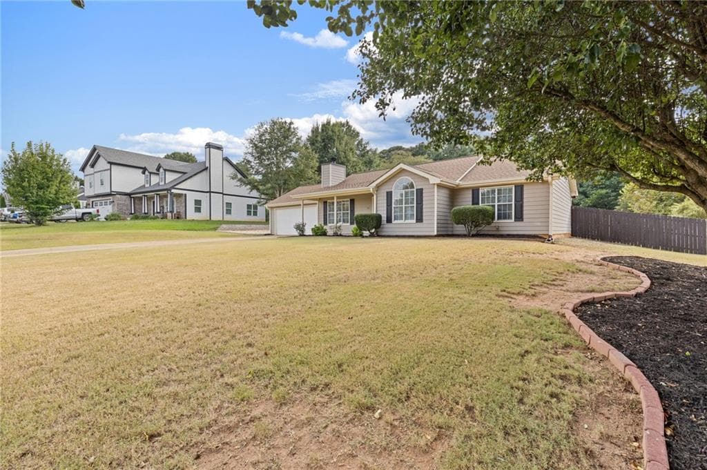 3 bedroom, 2 bathroom, 1,225 sq ft single family residence under contract at 655 Thorn Brook Ridge, Bethlehem, GA 30620 — photo 3