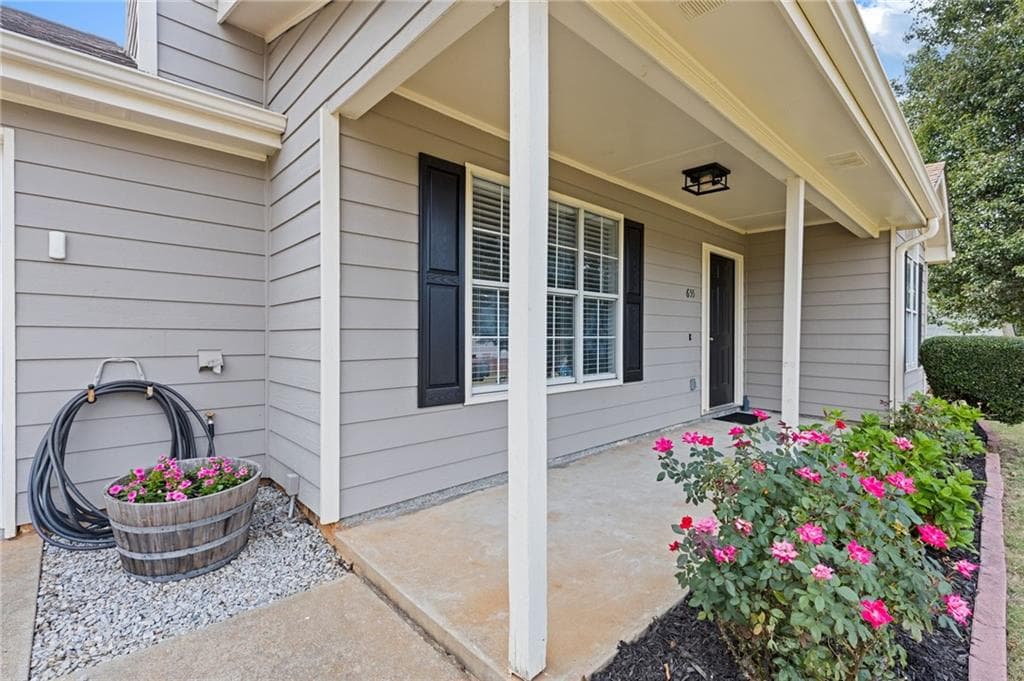 3 bedroom, 2 bathroom, 1,225 sq ft single family residence under contract at 655 Thorn Brook Ridge, Bethlehem, GA 30620 — photo 4