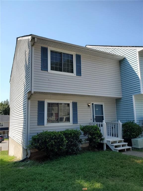 3 bedroom, 4 bathroom, 1,080 sq ft townhouse for sale at 7011 Oakhill Circle, Austell, GA 30168