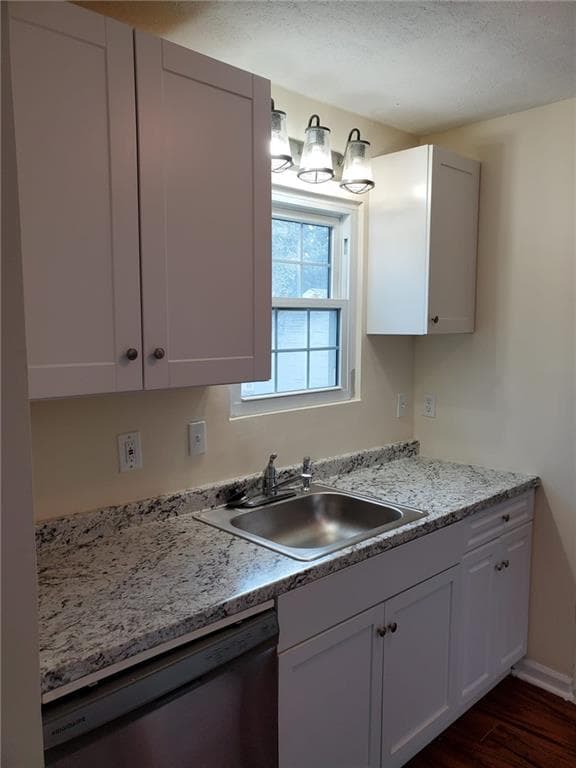 3 bedroom, 4 bathroom, 1,080 sq ft townhouse for sale at 7011 Oakhill Circle, Austell, GA 30168 — photo 5