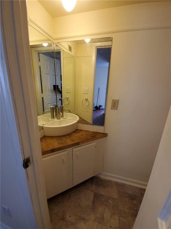 3 bedroom, 4 bathroom, 1,080 sq ft townhouse for sale at 7011 Oakhill Circle, Austell, GA 30168 — photo 10