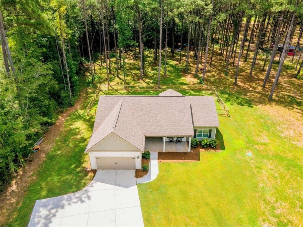 4 bedroom, 2 bathroom, 1,660 sq ft single family residence for sale at 4079 Primrose Road, Grantville, GA 30220
