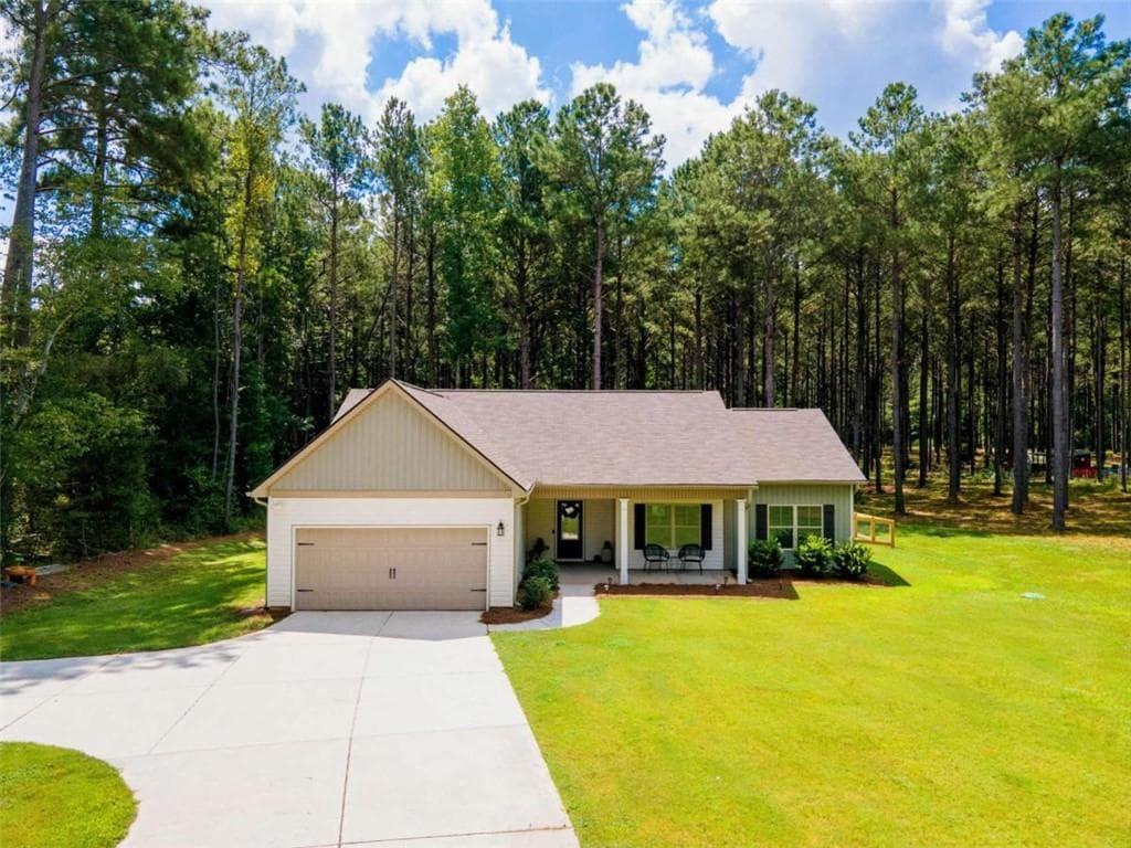 4 bedroom, 2 bathroom, 1,660 sq ft single family residence for sale at 4079 Primrose Road, Grantville, GA 30220 — photo 2