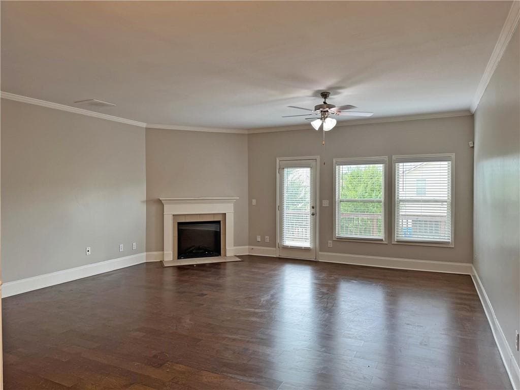 3 bedroom, 4 bathroom, 1,740 sq ft townhouse for sale at 6027 Landers Loop, Fairburn, GA 30213 — photo 2