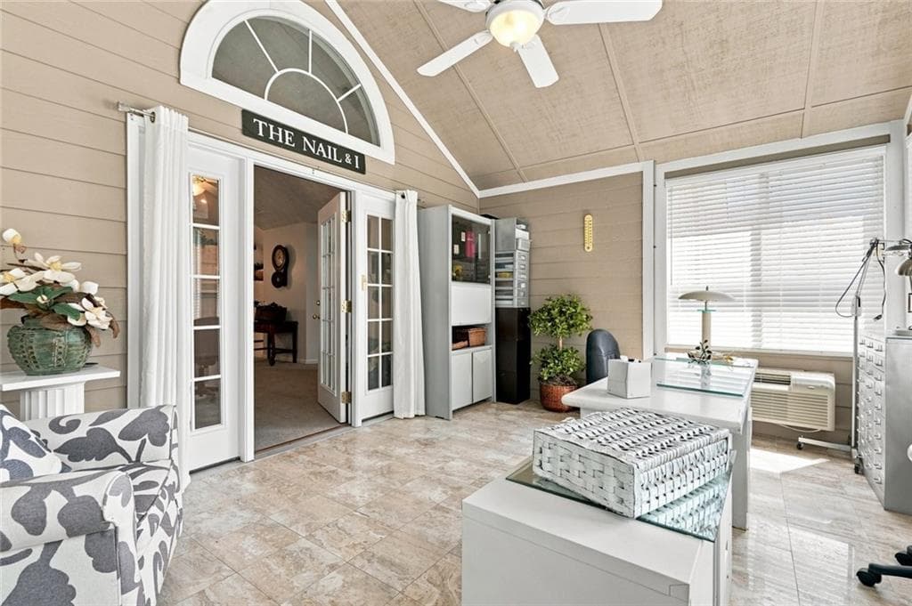 2 bedroom, 2 bathroom, 1,336 sq ft condominium under contract at 2112 Carefree Circle 2, Marietta, GA 30062 — photo 7