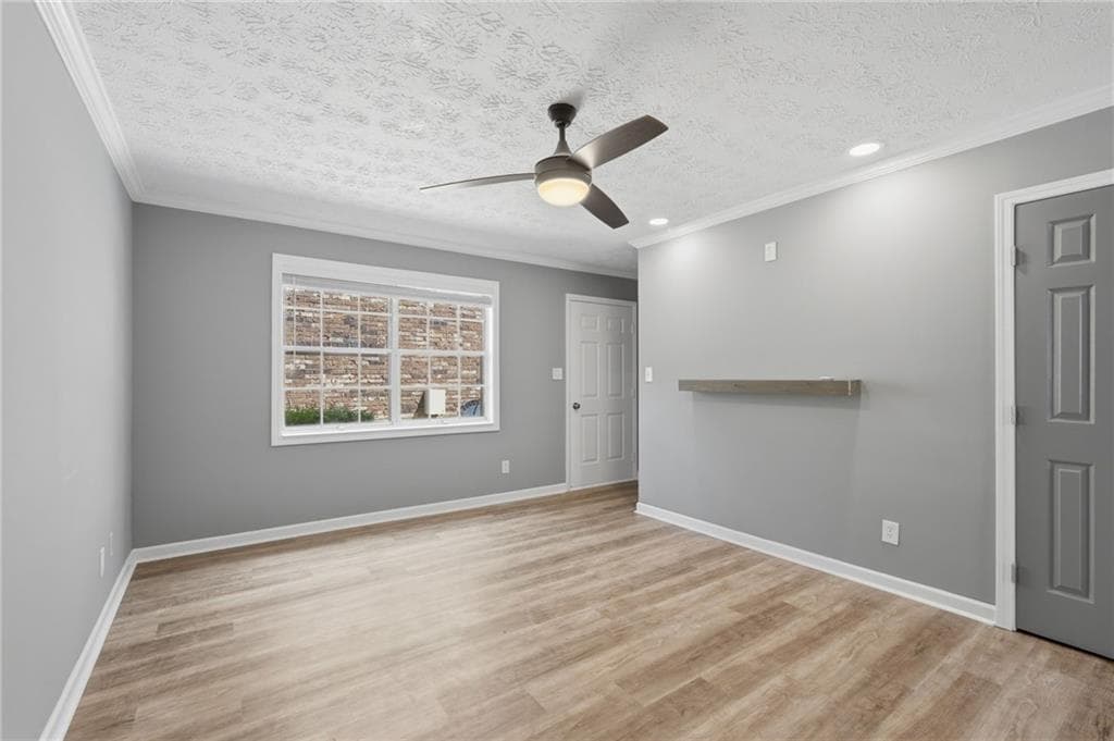 2 bedroom, 2 bathroom, 928 sq ft condominium under contract at 1235 Riverside Drive C-8, Gainesville, GA 30501 — photo 4