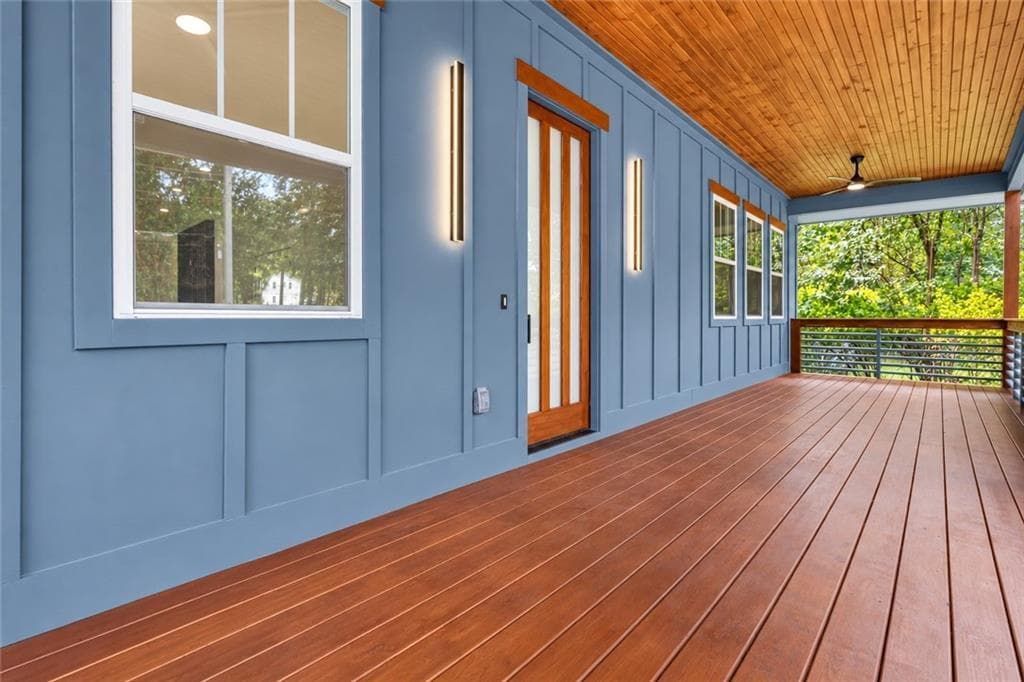 5 bedroom, 4 bathroom, 2,450 sq ft single family residence under contract at 3892 Boulder Park Drive, Atlanta, GA 30331 — photo 3
