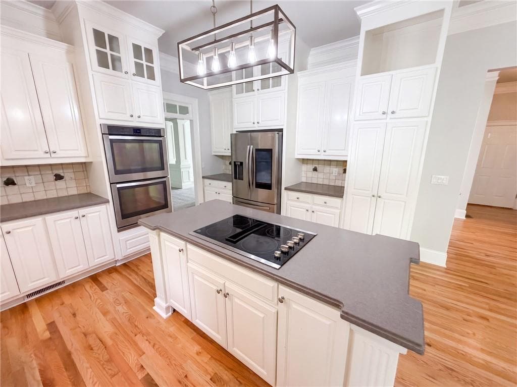 6 bedroom, 6 bathroom, 5,291 sq ft single family residence for sale at 1093 Hidden Spirit Trail, Lawrenceville, GA 30045 — photo 8