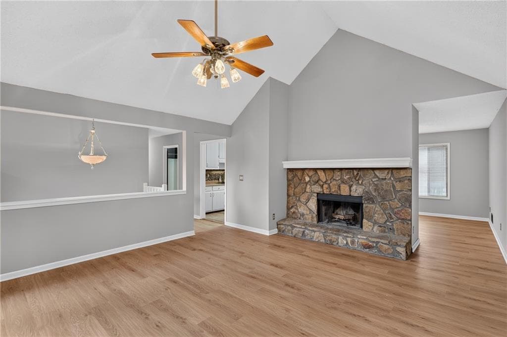 3 bedroom, 3 bathroom, 2,047 sq ft single family residence for sale at 15 Hinton Court, Dacula, GA 30019 — photo 4