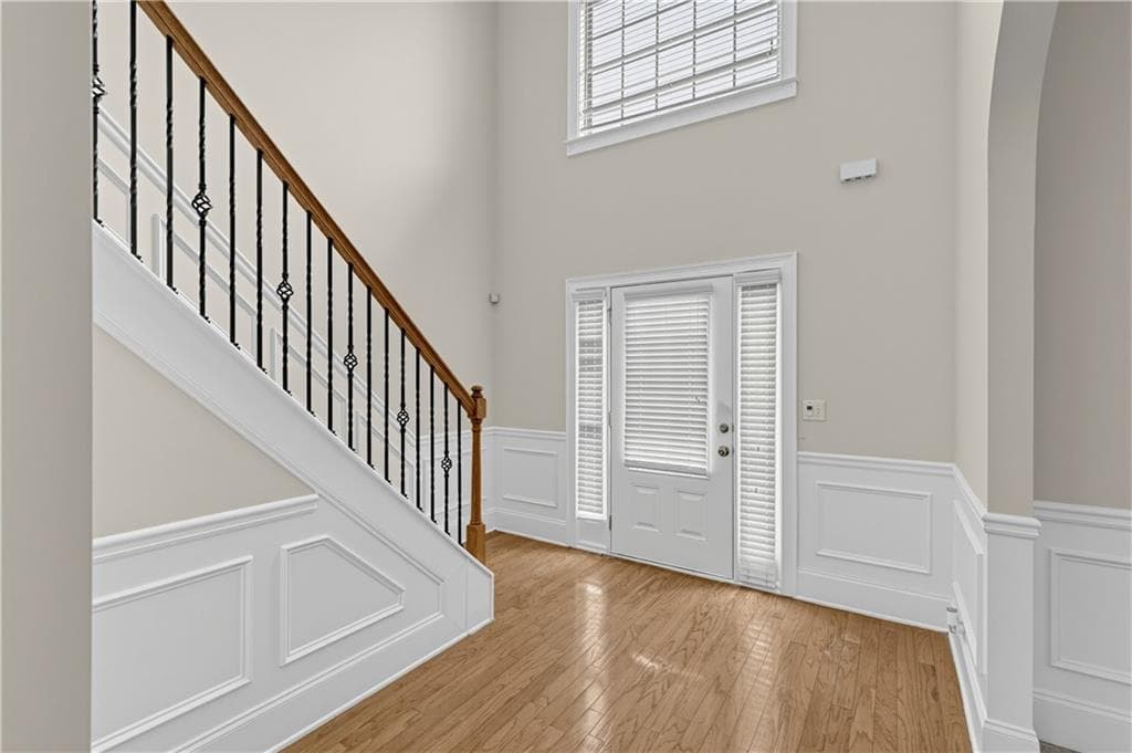 5 bedroom, 3 bathroom, 2,509 sq ft single family residence for sale at 217 Saintvry Path, Atlanta, GA 30349 — photo 4