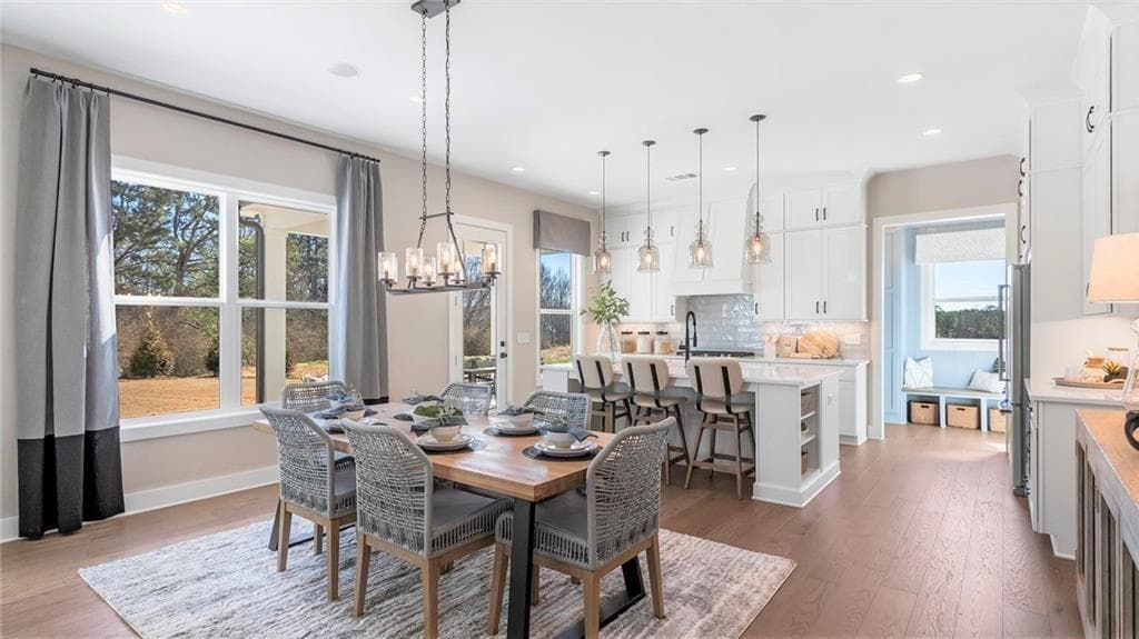 5 bedroom, 4 bathroom, 3,392 sq ft single family residence for sale at 5170 Canter Court, Cumming, GA 30040 — photo 4