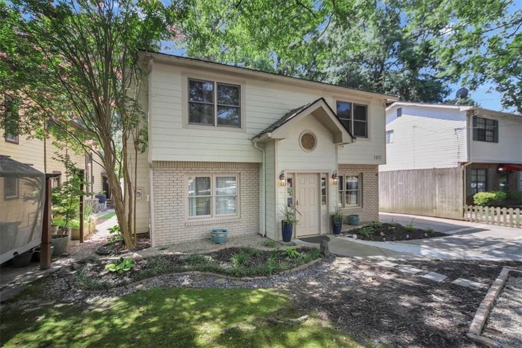 3 bedroom, 3 bathroom, 1,562 sq ft single family residence for rent at 1071 Standard Drive, Brookhaven, GA 30319 for $4,500 a month — photo 2