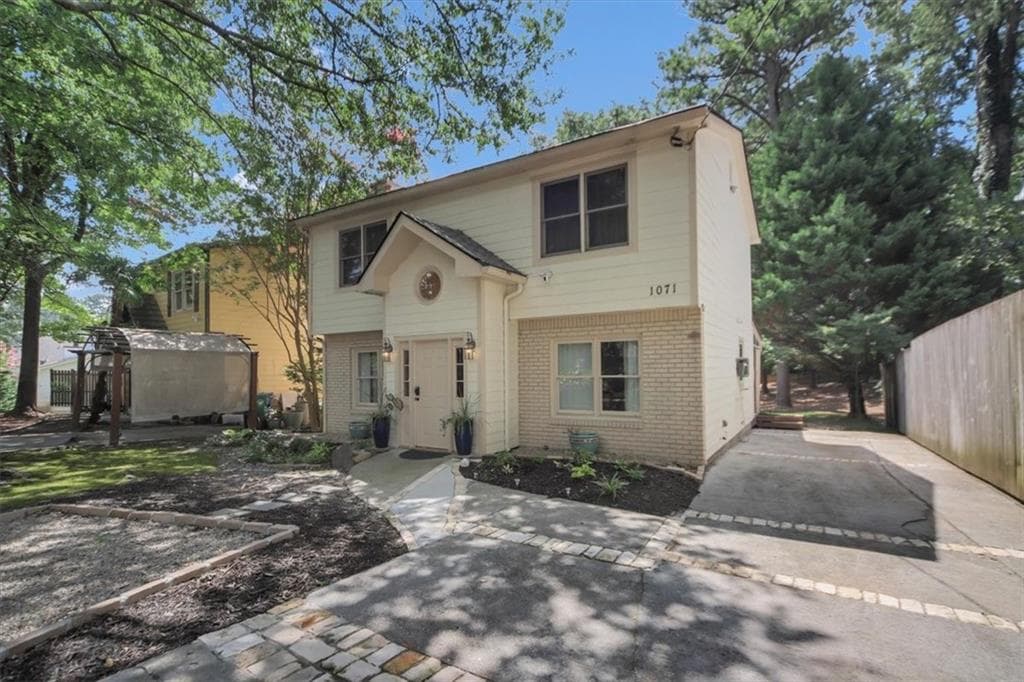 3 bedroom, 3 bathroom, 1,562 sq ft single family residence for rent at 1071 Standard Drive, Brookhaven, GA 30319 for $4,500 a month — photo 3