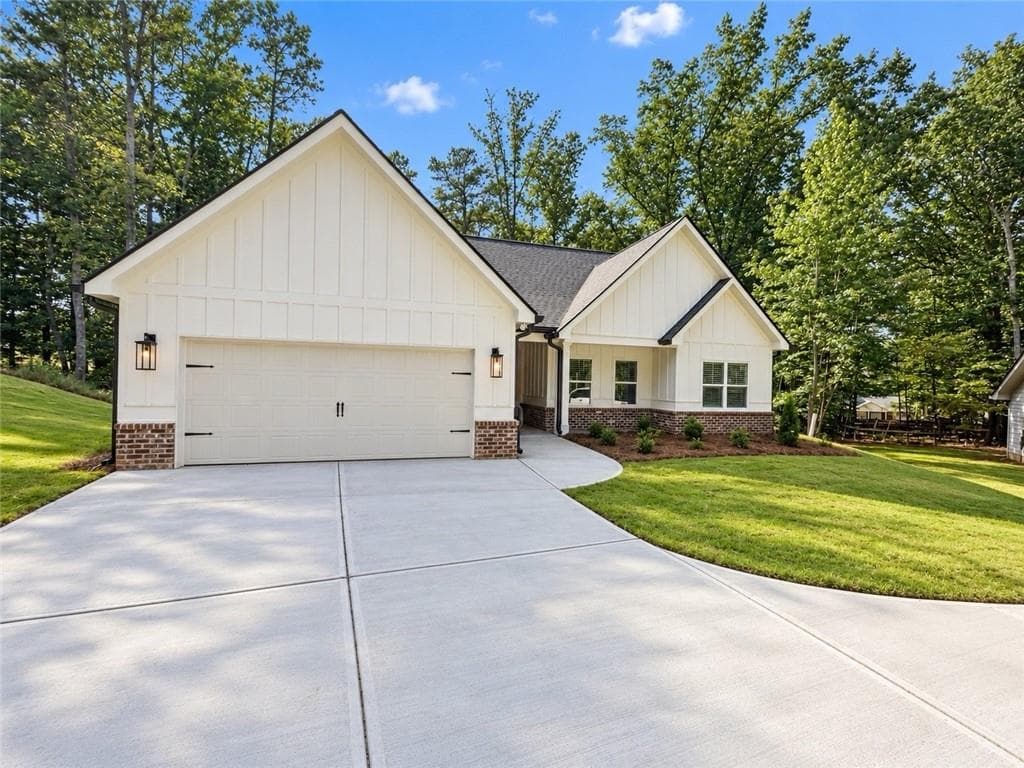 3 bedroom, 2 bathroom, 1,800 sq ft single family residence for sale at 3259 Greenhill Court, Villa Rica, GA 30180 — photo 2