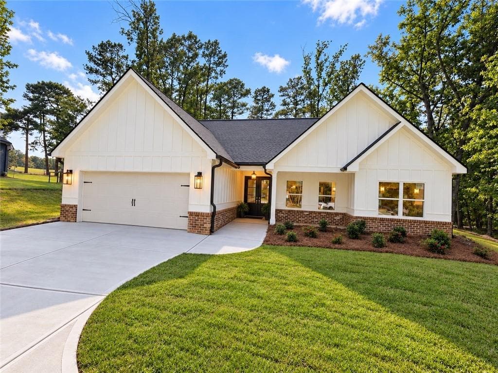3 bedroom, 2 bathroom, 1,800 sq ft single family residence for sale at 3259 Greenhill Court, Villa Rica, GA 30180 — photo 3
