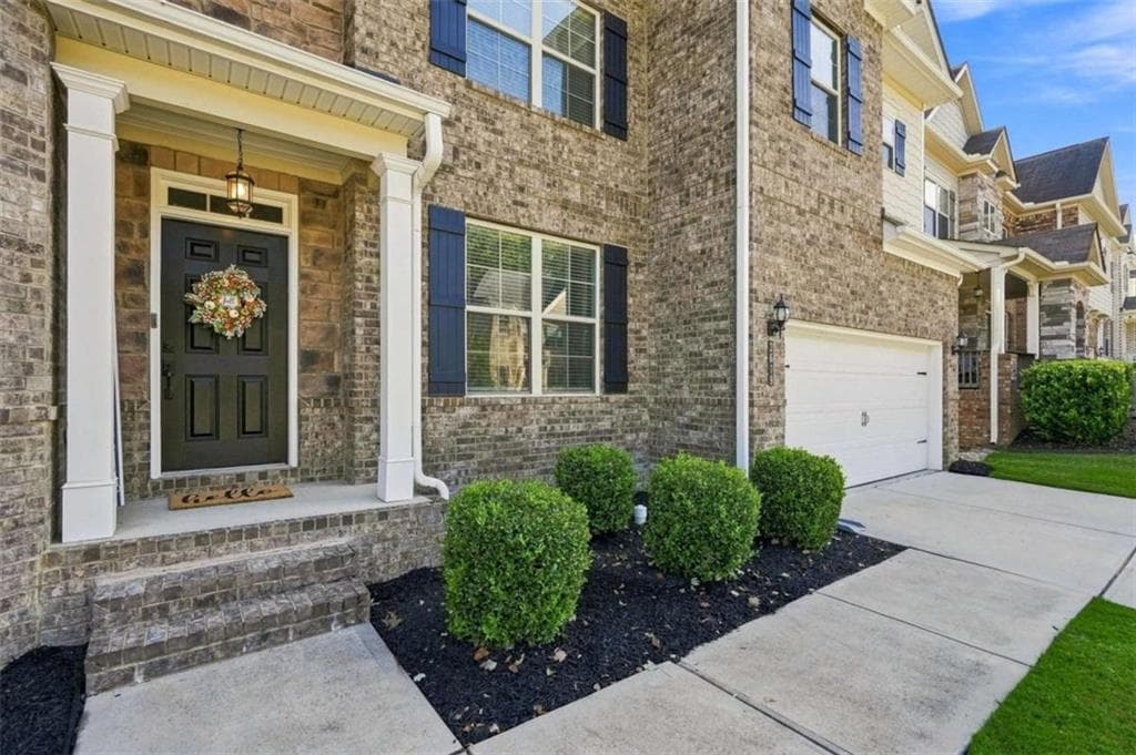6 bedroom, 5 bathroom, 5,244 sq ft single family residence under contract at 2679 Ogden Trail, Buford, GA 30519 — photo 3