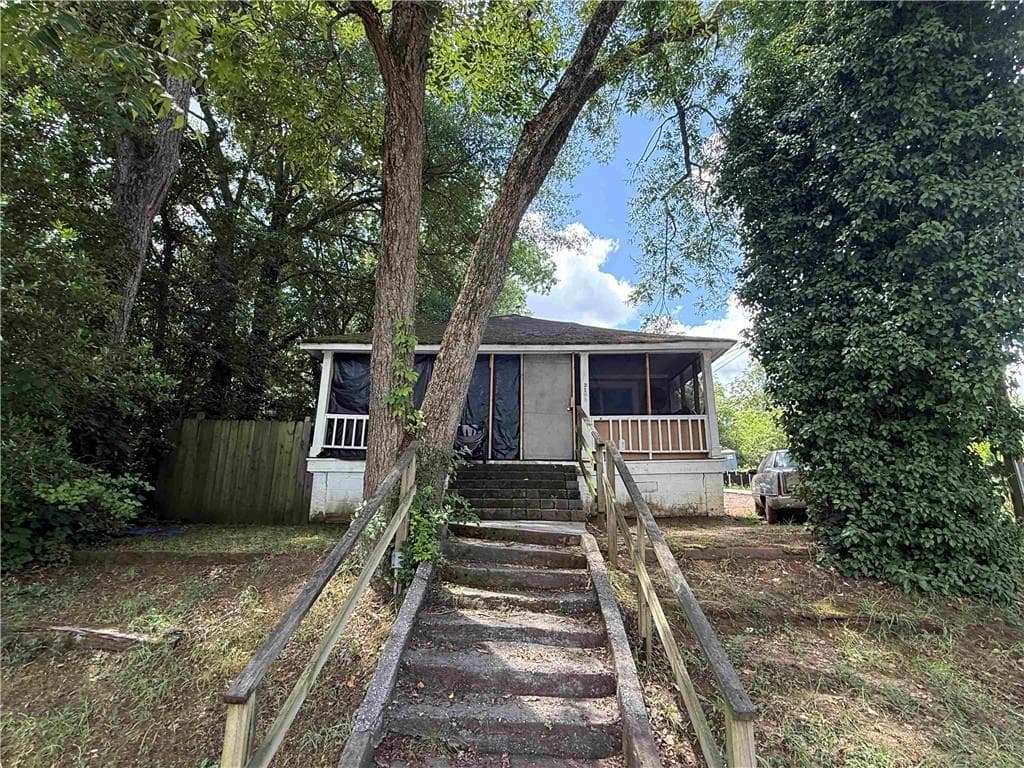 2 bedroom, 1 bathroom, 800 sq ft single family residence for sale at 3103 Clark Street, Covington, GA 30014