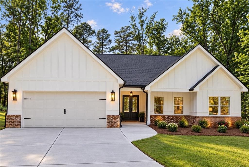 3 bedroom, 2 bathroom, 1,800 sq ft single family residence for sale at 3259 Greenhill Court, Villa Rica, GA 30180