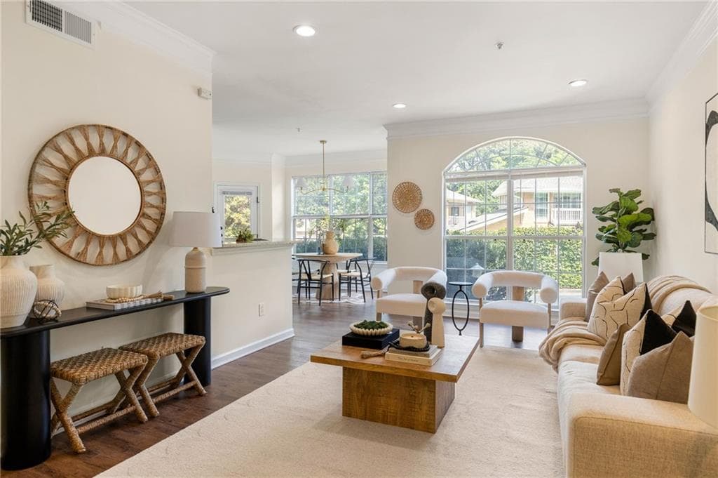 2 bedroom, 2 bathroom, 1,673 sq ft condominium for sale at 200 Renaissance Parkway 215, Atlanta, GA 30308 — photo 3