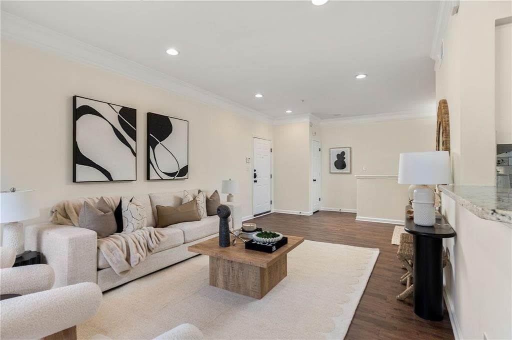 2 bedroom, 2 bathroom, 1,673 sq ft condominium for sale at 200 Renaissance Parkway 215, Atlanta, GA 30308 — photo 5