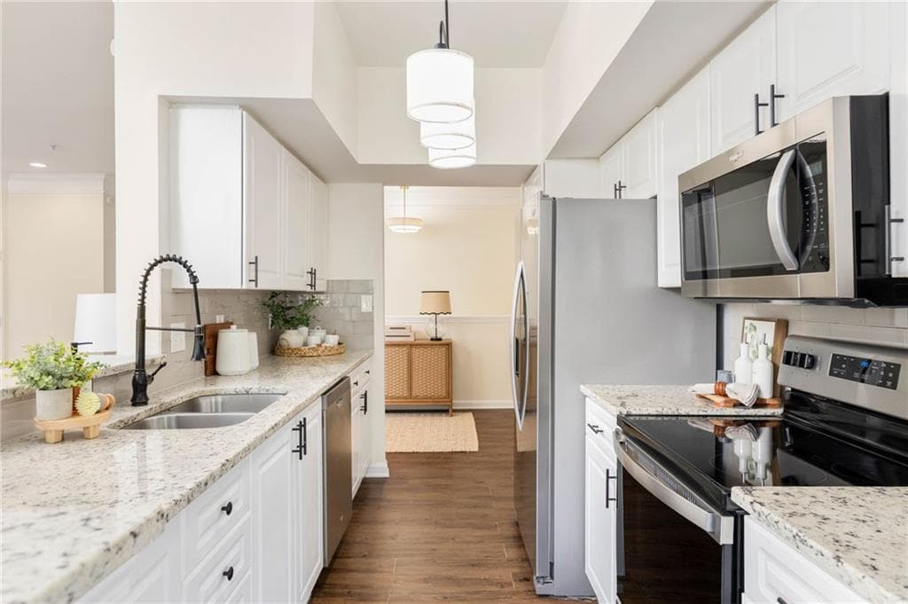 2 bedroom, 2 bathroom, 1,673 sq ft condominium for sale at 200 Renaissance Parkway 215, Atlanta, GA 30308 — photo 7