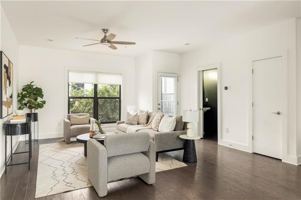 3 bedroom, 4 bathroom, 1,995 sq ft townhouse for sale at 53 Moda Lane, Atlanta, GA 30316 — photo 2