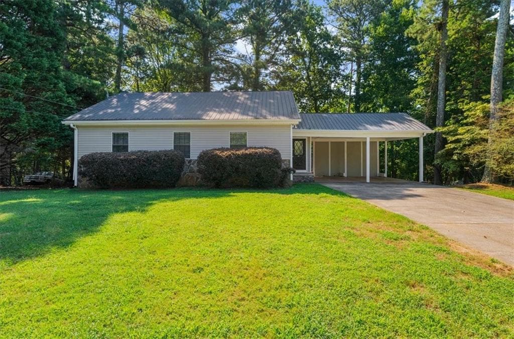 3 bedroom, 2 bathroom, 1,331 sq ft single family residence under contract at 1861 Jimmy Dodd Road, Buford, GA 30518
