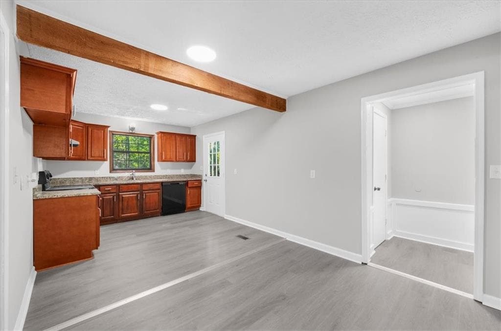 3 bedroom, 2 bathroom, 1,331 sq ft single family residence under contract at 1861 Jimmy Dodd Road, Buford, GA 30518 — photo 10