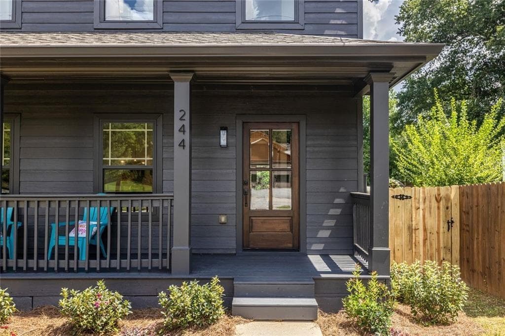 4 bedroom, 3 bathroom, 1,824 sq ft single family residence for sale at 244 Milton Avenue, Atlanta, GA 30315 — photo 3