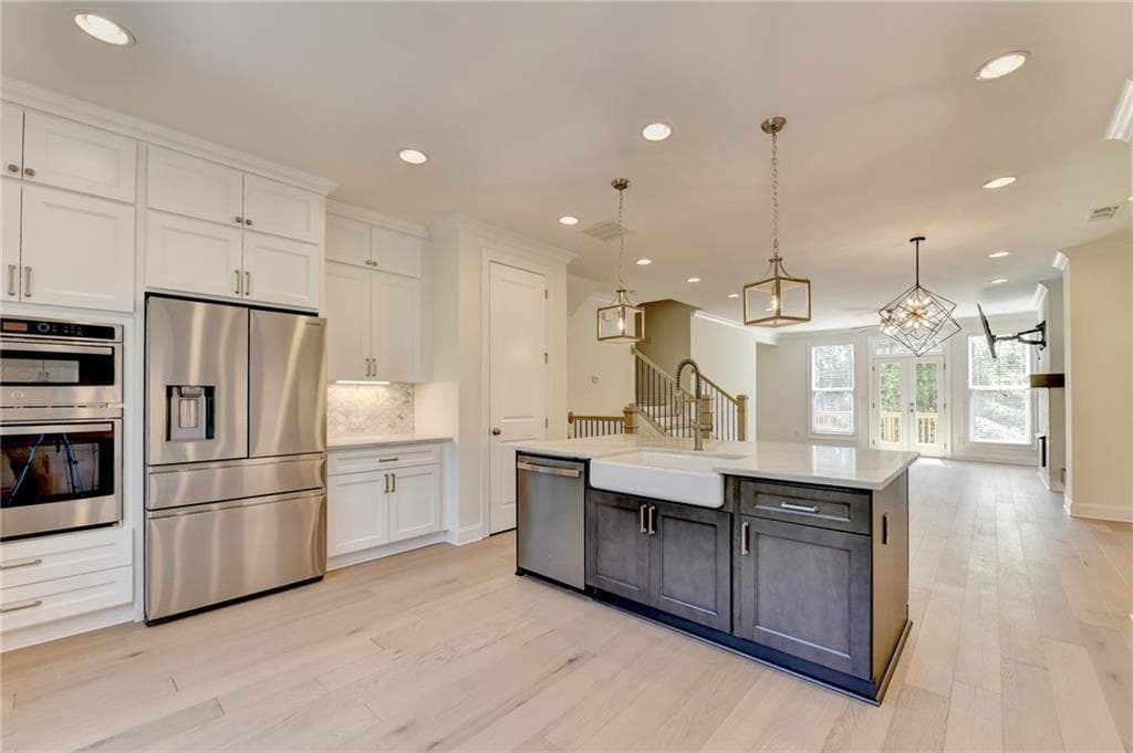 4 bedroom, 4 bathroom, 2,388 sq ft townhouse for sale at 1701 Kenstone Walk, Dunwoody, GA 30338 — photo 10