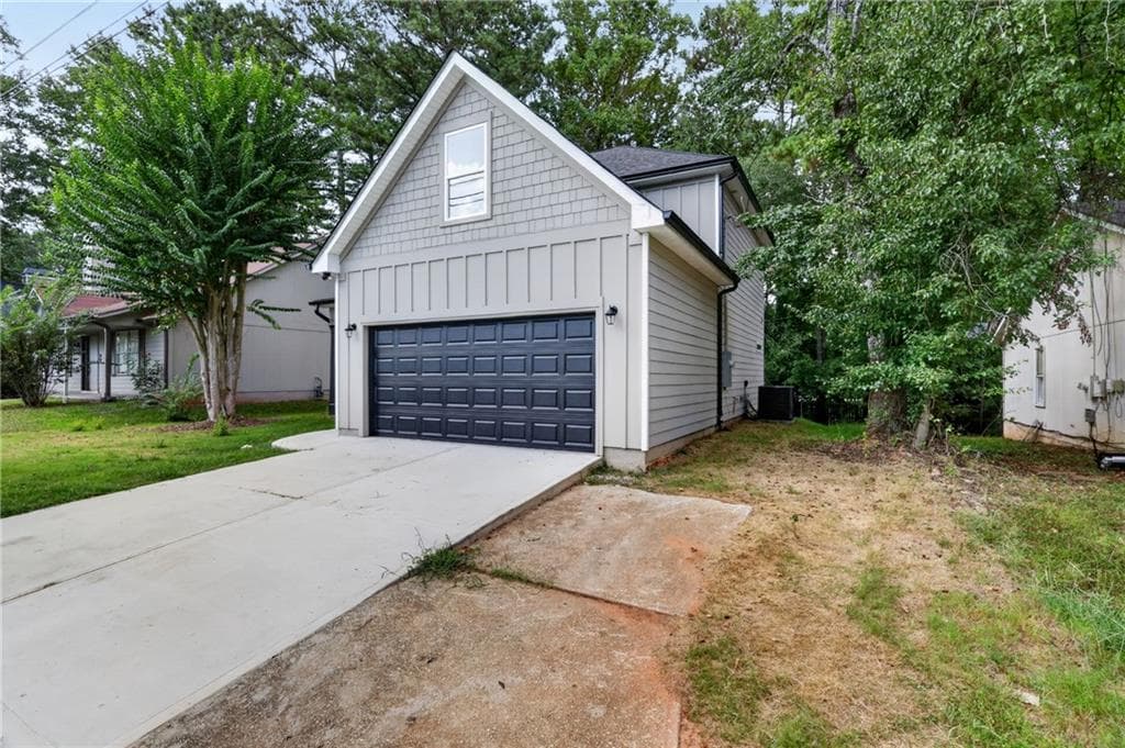 3 bedroom, 3 bathroom, 2,151 sq ft single family residence for sale at 5571 Panola Place, Lithonia, GA 30058 — photo 3