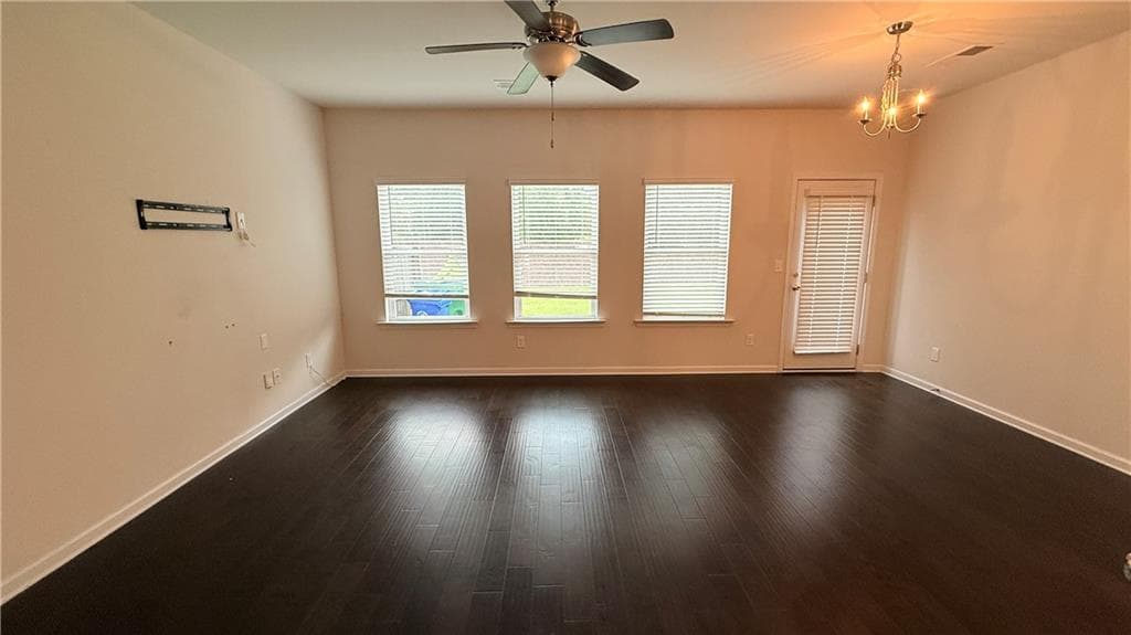 3 bedroom, 3 bathroom, 1,528 sq ft townhouse for sale at 7085 GLADSTONE Circle, Stonecrest, GA 30038 — photo 5