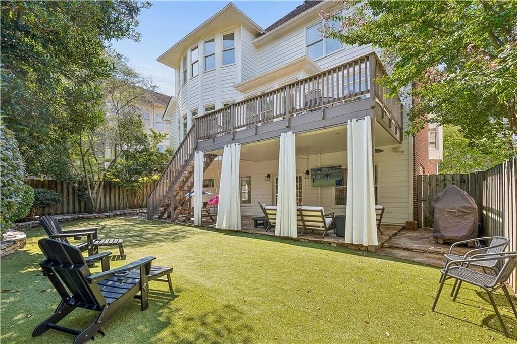 5 bedroom, 4 bathroom, 5,002 sq ft single family residence under contract at 2553 Haberfield Court, Brookhaven, GA 30319 — photo 3