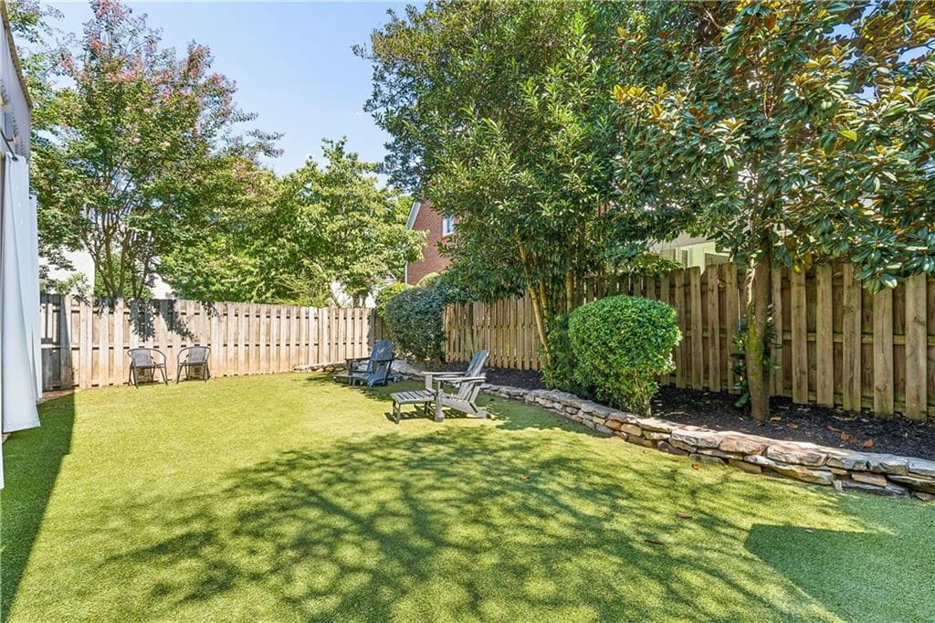 5 bedroom, 4 bathroom, 5,002 sq ft single family residence under contract at 2553 Haberfield Court, Brookhaven, GA 30319 — photo 4